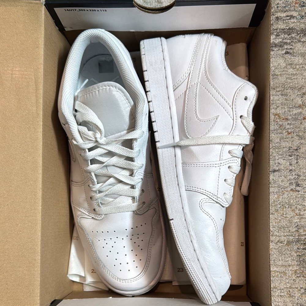Nike White/white Air Jordan 1 Low size 10.5
